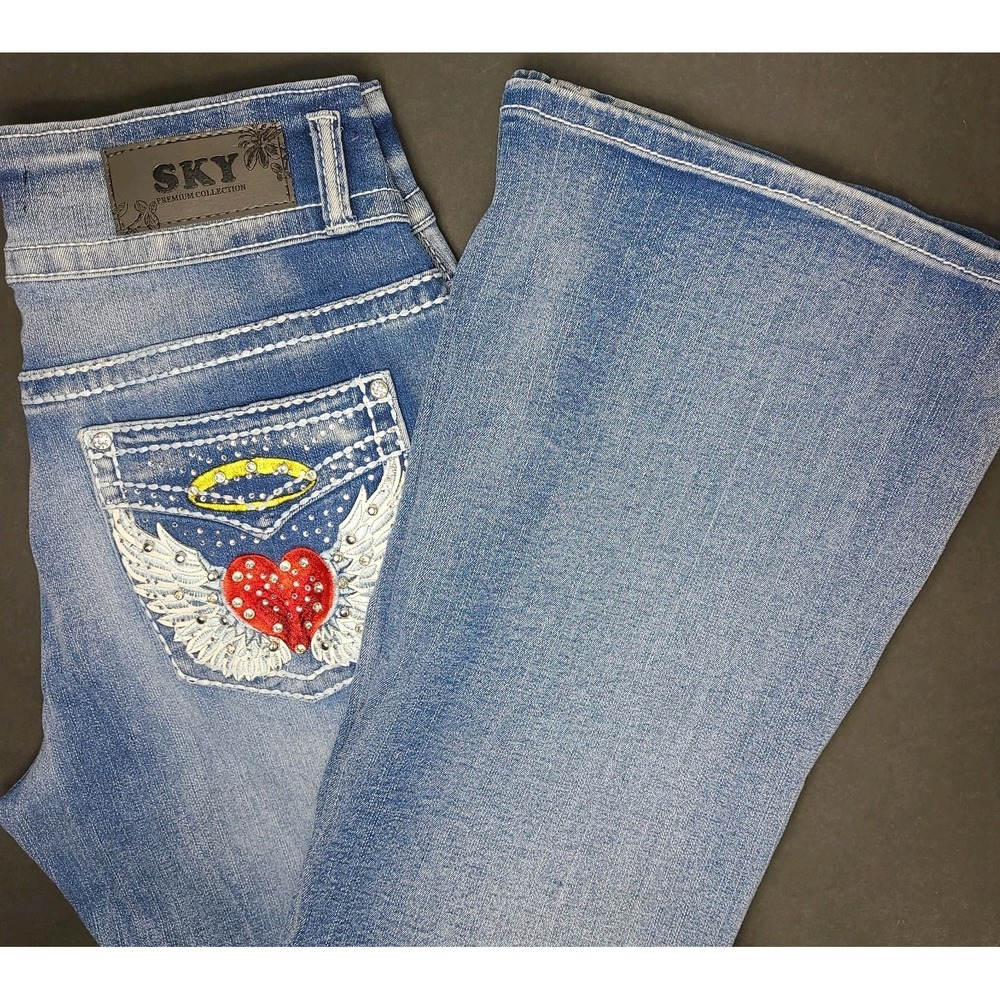 Sky Flare Jeans Y2K Heart Wing Halo Embellished Hi Rise 15/32 NWT